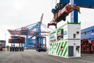 LNG cold ironing in Hamburg