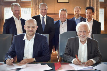 A shipyard-academia co-op