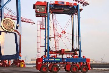 Two prototype hybrid straddle carriers join CTT's fleet
