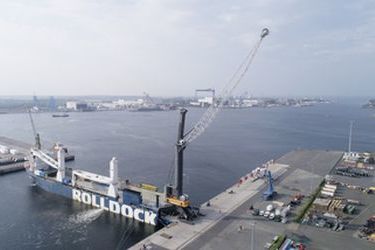 Liebherr ships to Chile