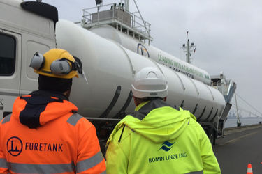 Rostock's first chemical tanker LNG bunkering