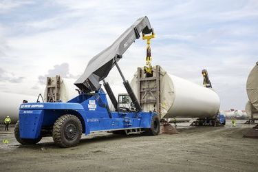 The world's strongest reachstacker