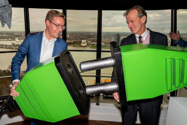 Rotterdam starts shore power trial for coasters