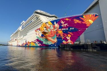 Meyer Werft delivers World Dream